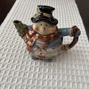 Snowman Teapot with Scarf and Hat
